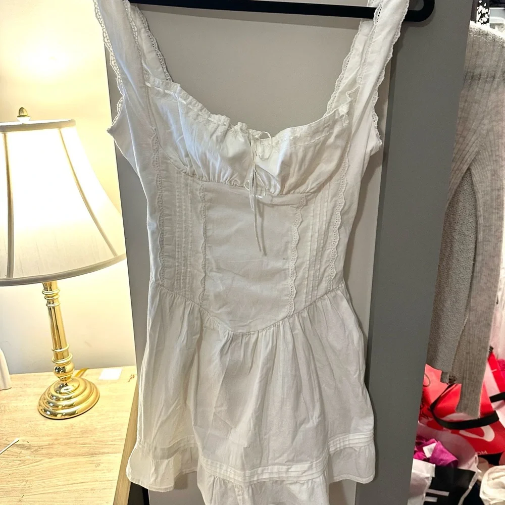 Urban Outfitters White corset tie Mini Dress with Lace Detail - Picture 2 of 8